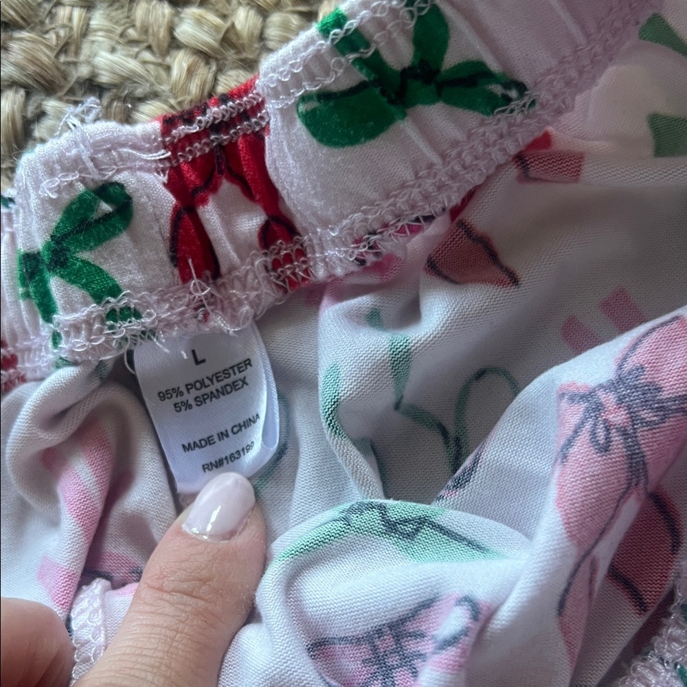 🍓Pink Floral Ruffle Shorts - Picture 3 of 3